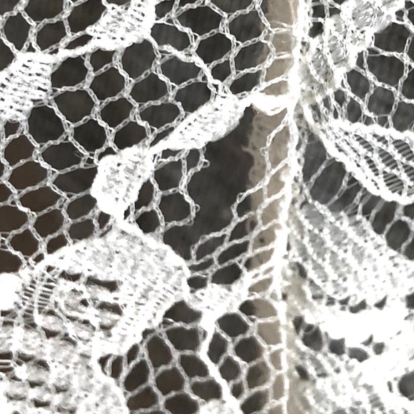 Forever 21 Razor Back Lace Top - Picture 4 of 7